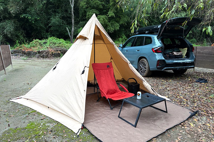 Fujioka BASE リバーサイド　ムシャテント　WAQのBIG PICNIC MAT　ロゴスあぐらチェア