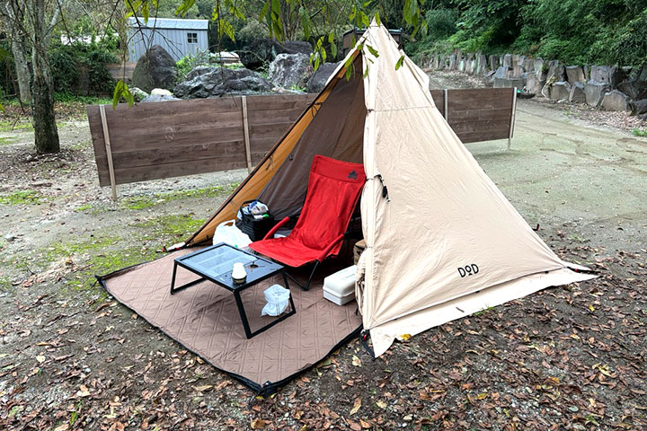 Fujioka BASE リバーサイド　ムシャテント　WAQのBIG PICNIC MAT　ロゴスあぐらチェア
